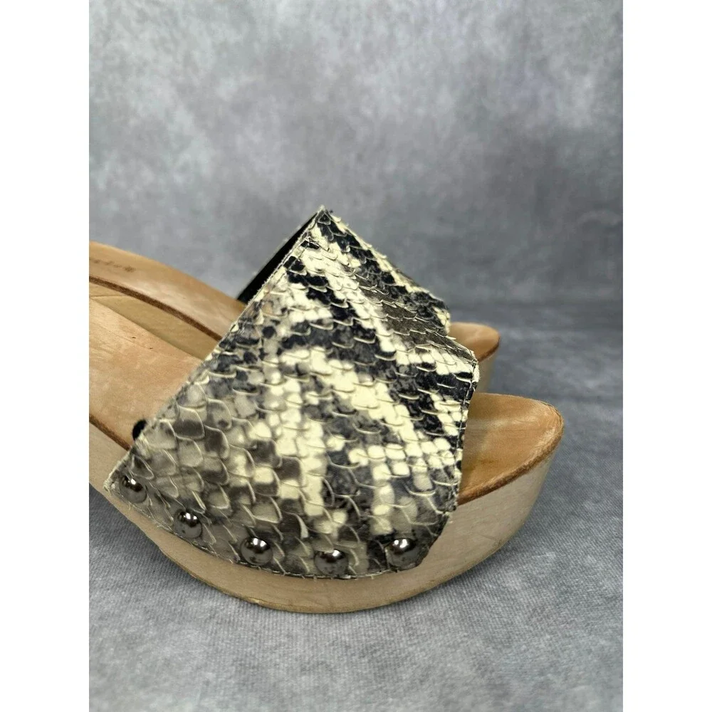 Jeffrey Campbell dlight reptile skin wooden clog sz7
